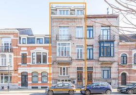 Appartementsgebouw te koop in Elsene