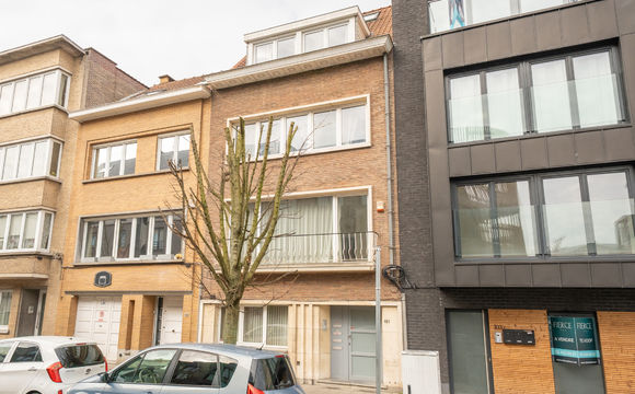 Appartementsgebouw te koop in Evere