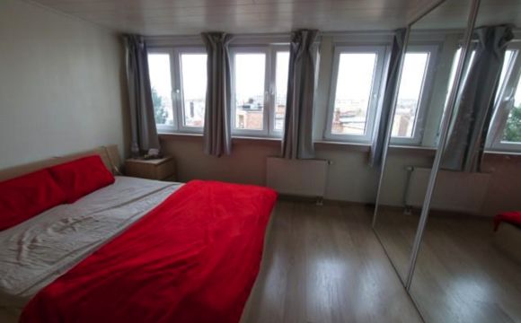 Appartementsgebouw te koop in Evere