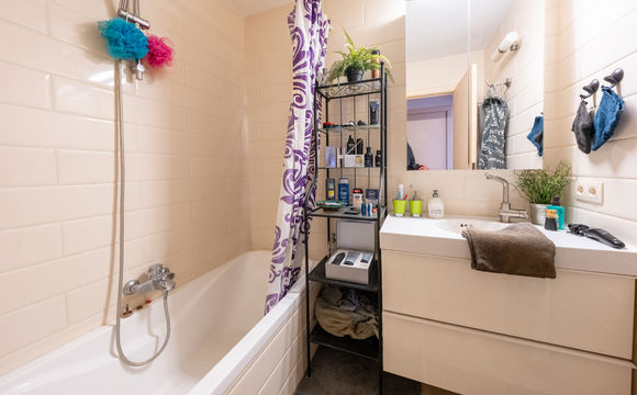 Appartementsgebouw te koop in Evere
