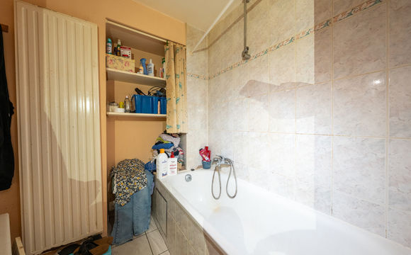 Appartementsgebouw te koop in Evere
