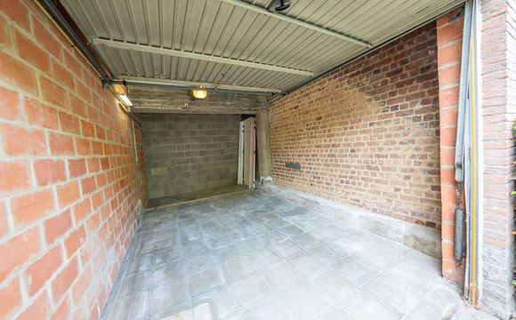 Closed garage for rent in Woluwe-Saint-Pierre