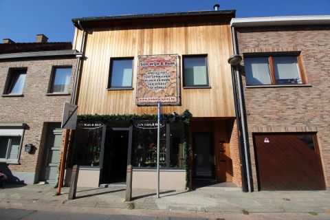 Commercial groundfloor for rent in Sterrebeek
