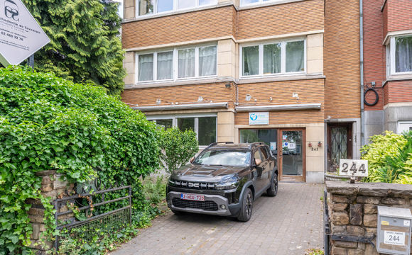 Gebouw voor gemengd gebruik te koop in Oudergem