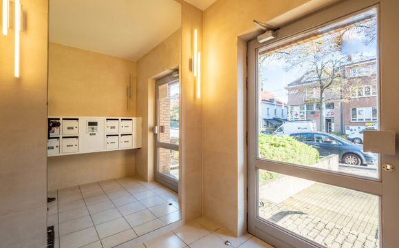 Gelijkvloerse verd. + tuin te huur in Sint-Pieters-Woluwe