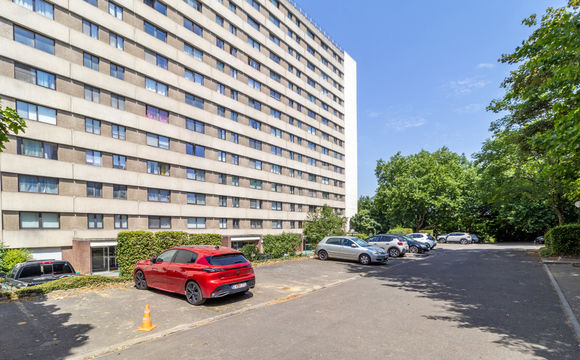 Gelijkvloerse verdieping te koop in Sint-Stevens-Woluwe