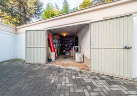 Gesloten garagebox te huur in Sint-Lambrechts-Woluwe