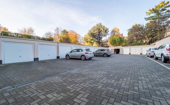 Gesloten garagebox te huur in Sint-Lambrechts-Woluwe