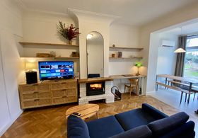 Ground floor for rent in Woluwe-Saint-Pierre