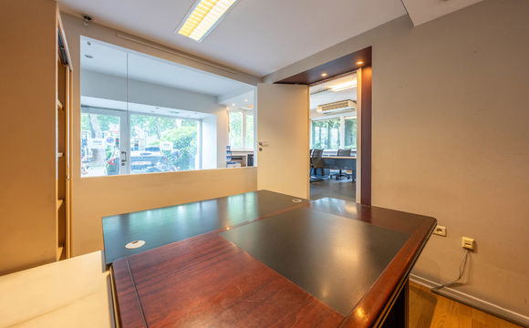 Immeuble mixte à vendre a Auderghem