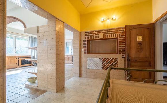 Immeuble mixte à vendre a Auderghem