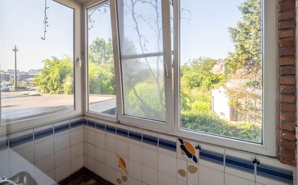 Immeuble mixte à vendre a Auderghem
