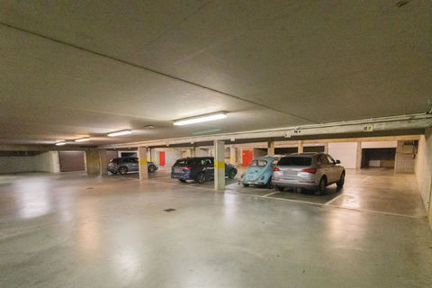 Inside parking for rent in Woluwe-Saint-Lambert