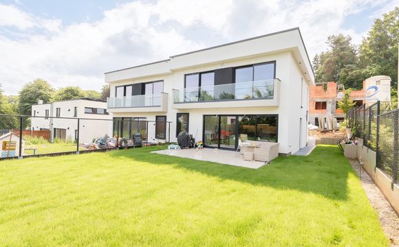 Semi-detached house for rent in Wezembeek-Oppem
