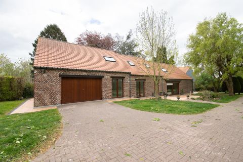 Villa for rent in Nossegem