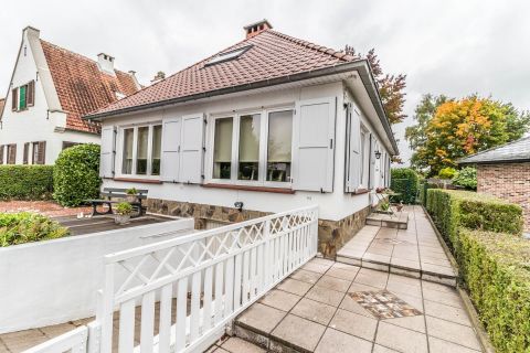 Villa for rent in Sterrebeek