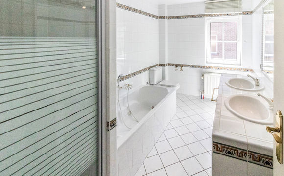 Villa for rent in Sterrebeek