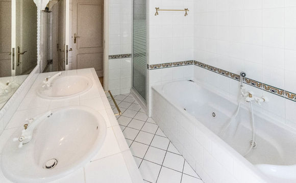 Villa for rent in Sterrebeek