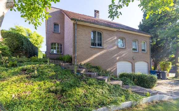 Villa for rent in Sterrebeek