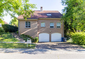 Villa for rent in Sterrebeek