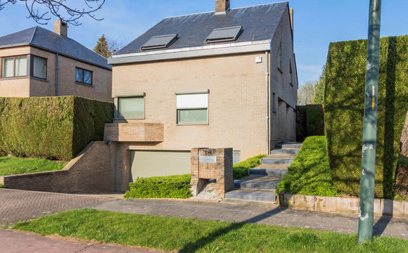 Villa for rent in Sterrebeek