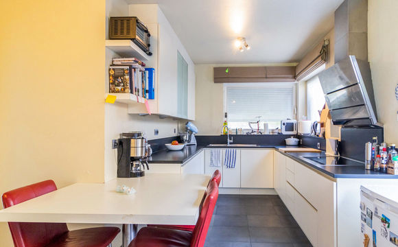 Villa for rent in Sterrebeek