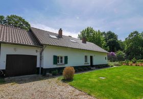 Villa for rent in Wezembeek-Oppem